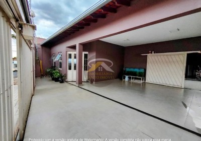 OPORTUNIDADE DE CASA A VENDA NO BAIRRO FABRÍCIO