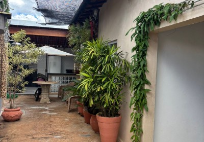 VENDE-SE CASA CONSERVADA NO BAIRRO JARDIM MARACANA