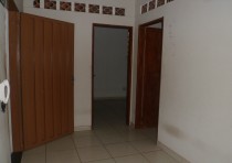 ALUGA-SE  Apto na Av. Orlando Rodrigues da Cunha, próximo ao Posto de Saúde