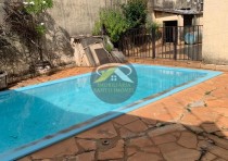 VENDE-SE LINDA CASA DE ESQUINA NO BAIRRO GRANDE HORIZONTE