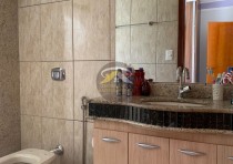 VENDE-SE CASA CONSERVADA NO BAIRRO PACAEMBU I EM UBERABA