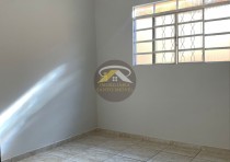 VENDE-SE CASA NO BAIRRO CIDADE NOVA