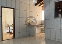 VENDE-SE CASA NO BAIRRO CIDADE NOVA