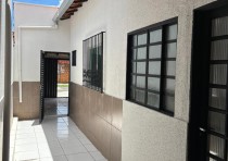 VENDE-SE EXCELENTE CASA NO BAIRRO JD MANHATTAN