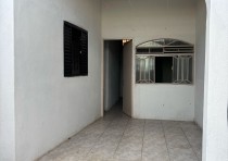 ALUGA-SE: CASA NA AV. ORLANDO RODRIGUES DA CUNHA BAIRRO ABADIA