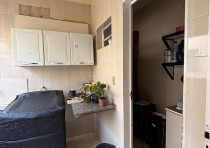 VENDE-SE: APARTAMENTO COM SACADA DISPONIVEL NO BAIRRO FABRICIO