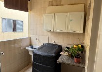 VENDE-SE: APARTAMENTO COM SACADA DISPONIVEL NO BAIRRO FABRICIO