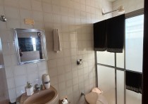 VENDE-SE: APARTAMENTO COM SACADA DISPONIVEL NO BAIRRO FABRICIO