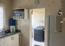 VENDE-SE: APARTAMENTO COM SACADA DISPONIVEL NO BAIRRO FABRICIO