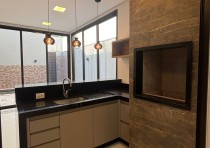 VENDE-SE CASA NOVA NO CONDOMÍNIO DAMHA 2