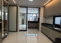 VENDE-SE CASA NOVA NO CONDOMÍNIO DAMHA 2