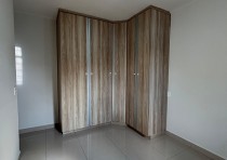 VENDE-SE CASA COM VARANDA GOURMET NO BAIRRO NENE GOMES