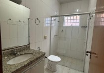 VENDE-SE CASA COM VARANDA GOURMET NO BAIRRO NENE GOMES