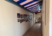 CASA CONSERVADA DISPONÍVEL PARA VENDA NO BAIRRO LEBLON