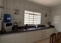 CASA CONSERVADA DISPONÍVEL PARA VENDA NO BAIRRO LEBLON