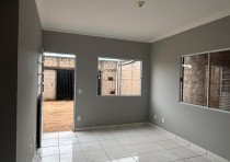 CASA BEM CONSERVADA DISPONÍVEL PARA VENDA NO BAIRRO COLIBRI