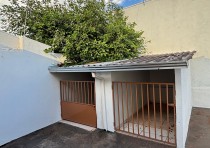 CASA COM TRÊS QUARTOS DISPONÍVEL PARA VENDA NO BAIRRO UBERABA 1.