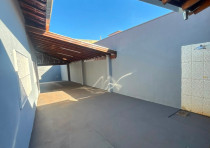 VENDE-SE EXCELENTE CASA NO BAIRRO VALIM DE MELO
