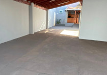 VENDE-SE EXCELENTE CASA NO BAIRRO VALIM DE MELO