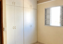 VENDE-SE APARTAMENTO NO BAIRRO MERCES (COND. GRAZIELLA)