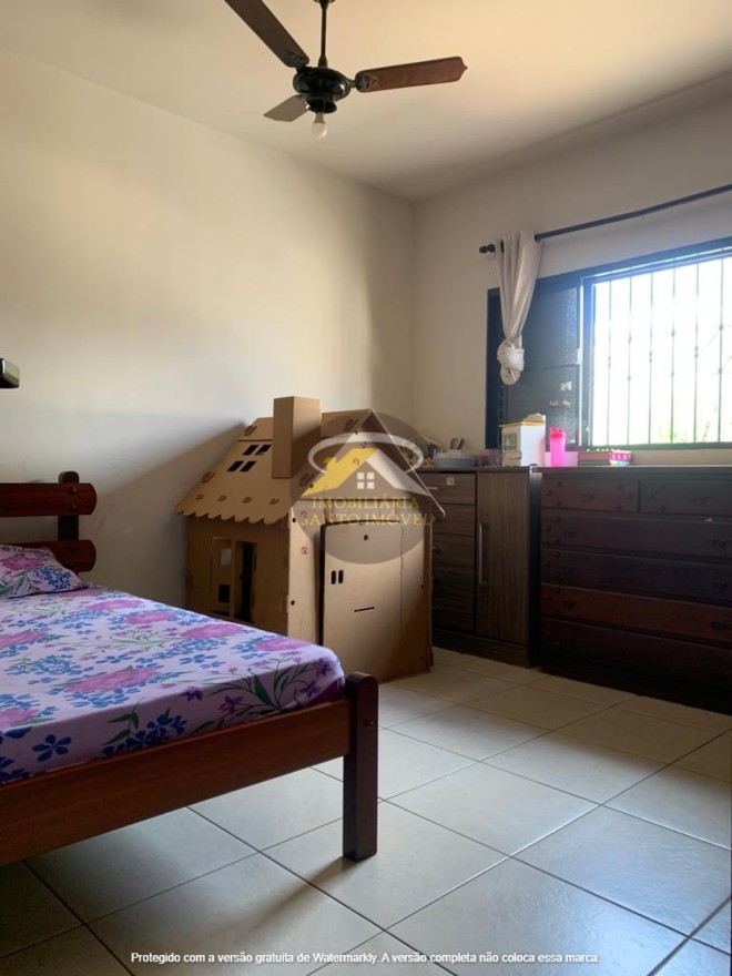 VENDE-SE LINDA CASA DE ESQUINA NO BAIRRO GRANDE HORIZONTE