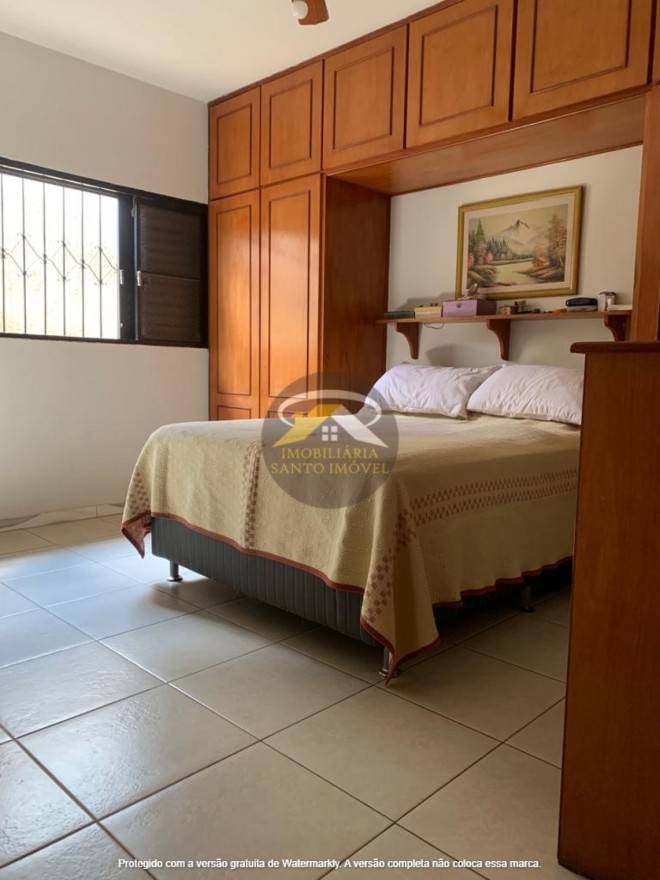 VENDE-SE LINDA CASA DE ESQUINA NO BAIRRO GRANDE HORIZONTE