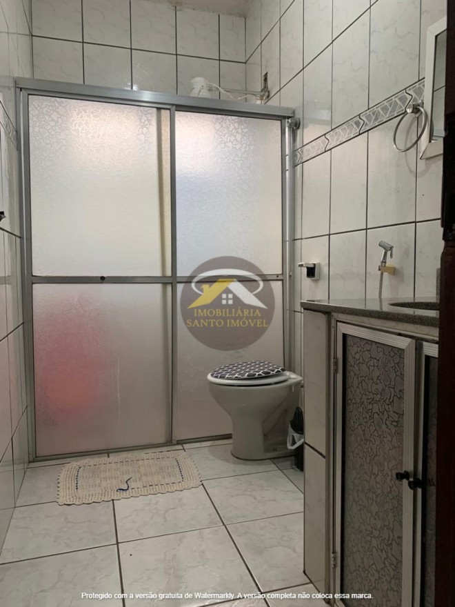 VENDE-SE LINDA CASA DE ESQUINA NO BAIRRO GRANDE HORIZONTE