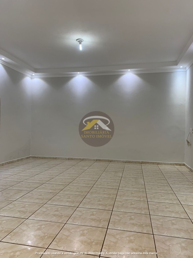 VENDE-SE CASA NO BAIRRO CIDADE NOVA