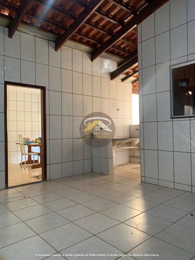 VENDE-SE CASA NO BAIRRO CIDADE NOVA