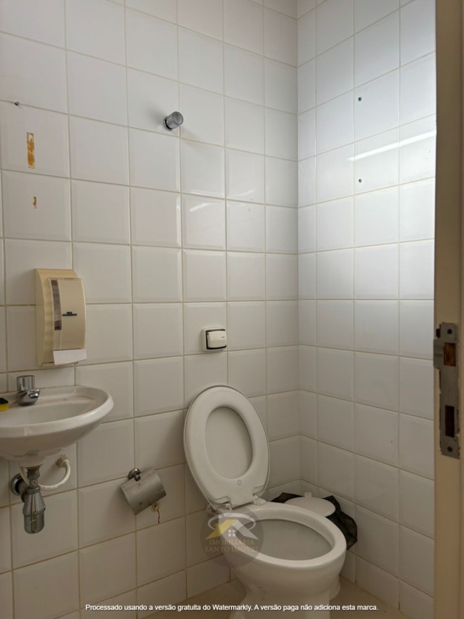 ALUGA-SE EXCELENTE SALA COMERCIAL NO CENTROMED ABADIA