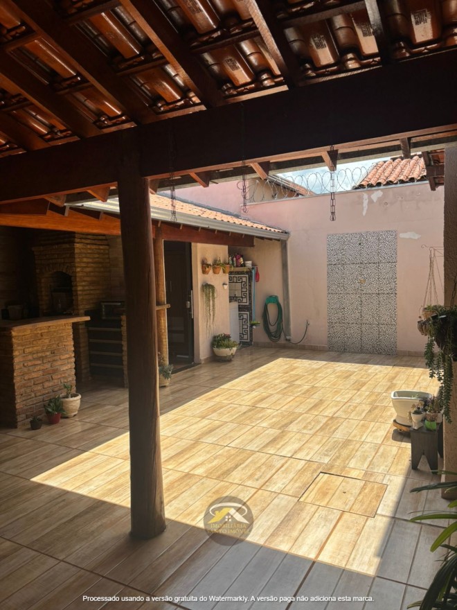 VENDE-SE: CASA COM VARANDA GOURMET DISPONÍVEL PARA VENDA NO BAIRRO PACAEMBU