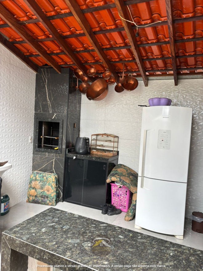 VENDE-SE CASA CONSERVADA NO BAIRRO JARDIM MARACANA