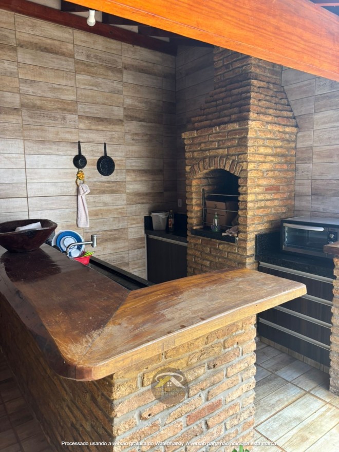 VENDE-SE: CASA COM VARANDA GOURMET DISPONÍVEL PARA VENDA NO BAIRRO PACAEMBU