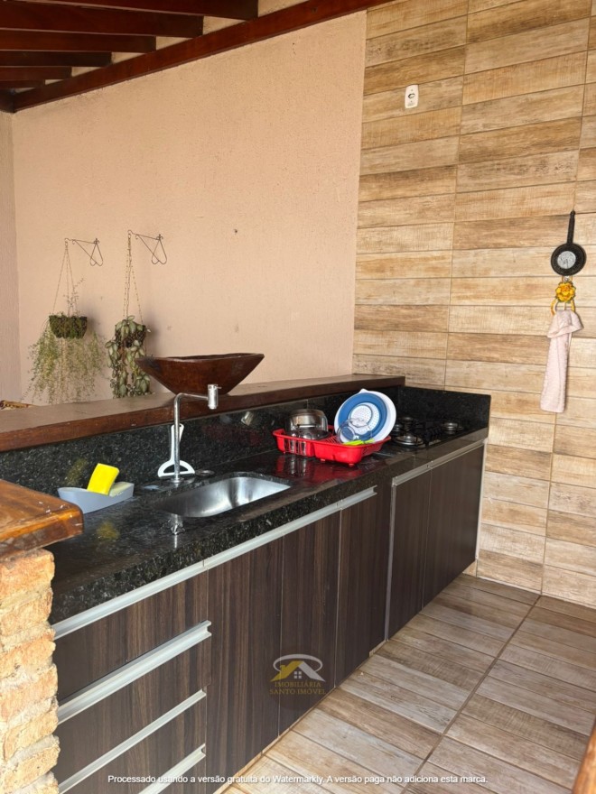 VENDE-SE: CASA COM VARANDA GOURMET DISPONÍVEL PARA VENDA NO BAIRRO PACAEMBU