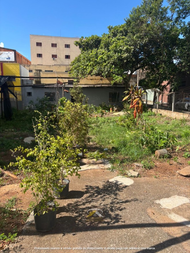ALUGA-SE: ÁREA NA AV. ODILON FERNANDES EM UBERABA