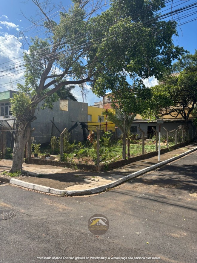 ALUGA-SE: ÁREA NA AV. ODILON FERNANDES EM UBERABA