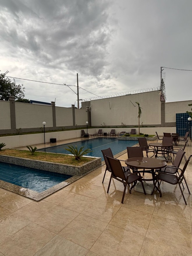 ALUGA-SE: APARTAMENTO NO CONDOMÍNIO BRISAS DO LAGO