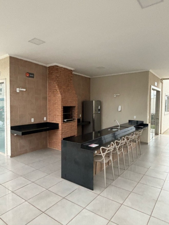 ALUGA-SE: APARTAMENTO NO CONDOMÍNIO BRISAS DO LAGO