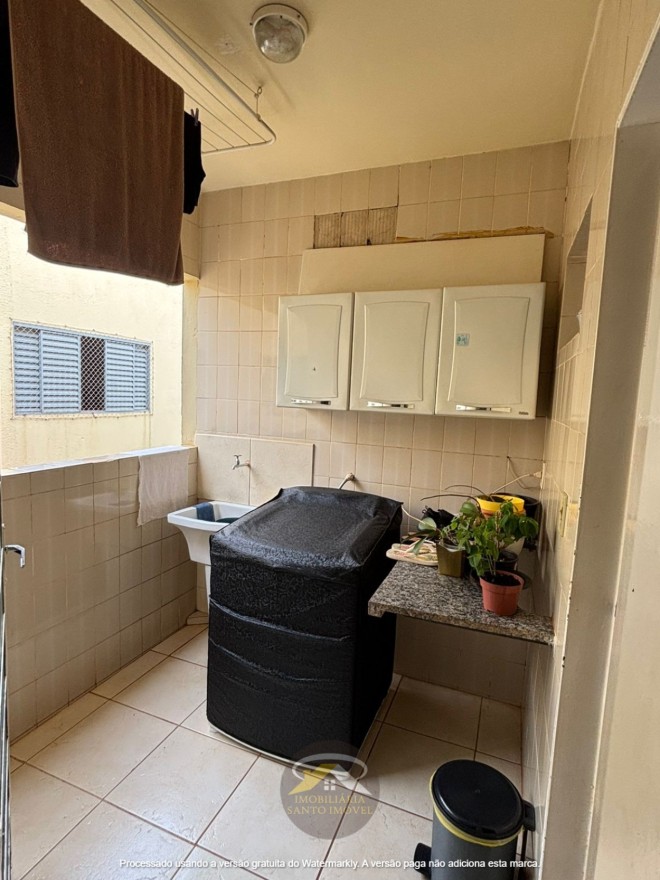 VENDE-SE: APARTAMENTO COM SACADA DISPONIVEL NO BAIRRO FABRICIO