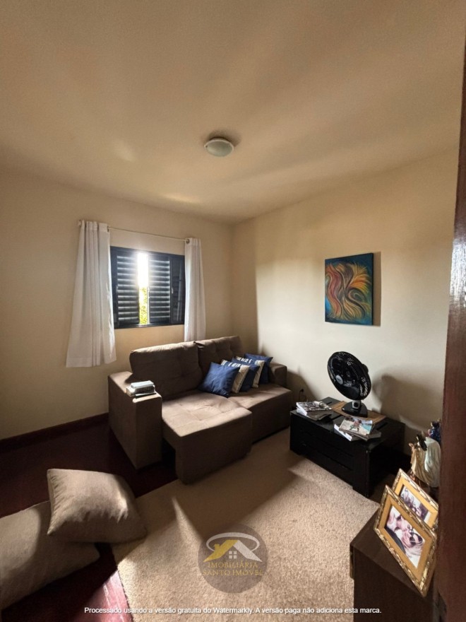 VENDE-SE: APARTAMENTO COM SACADA DISPONIVEL NO BAIRRO FABRICIO