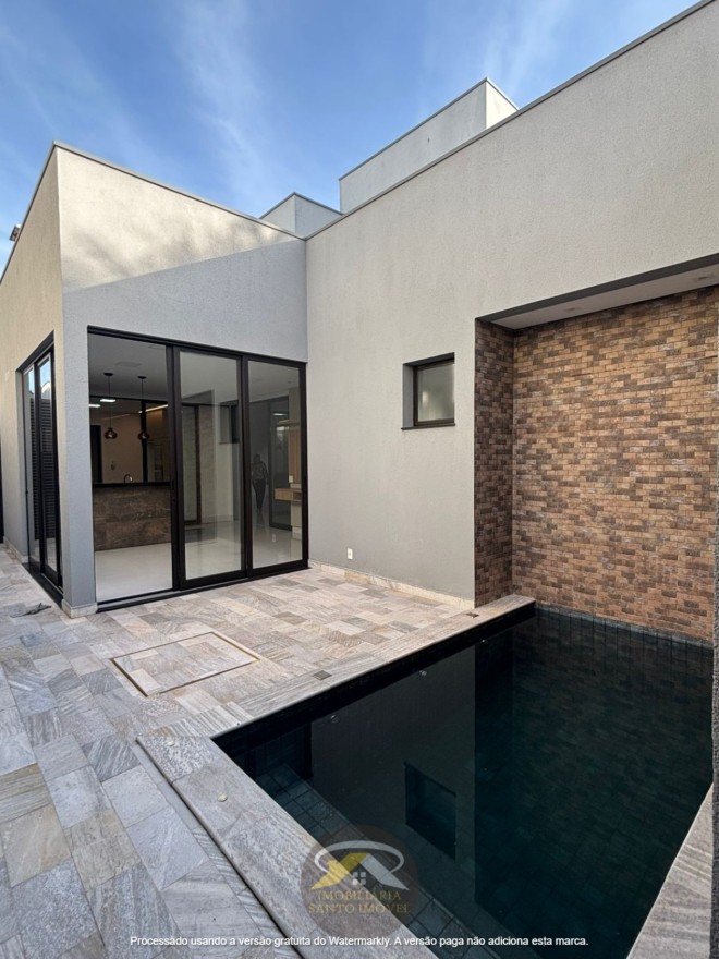 VENDE-SE CASA NOVA NO CONDOMÍNIO DAMHA 2