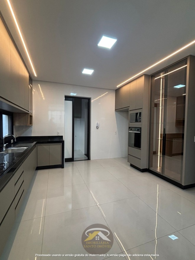 VENDE-SE CASA NOVA NO CONDOMÍNIO DAMHA 2