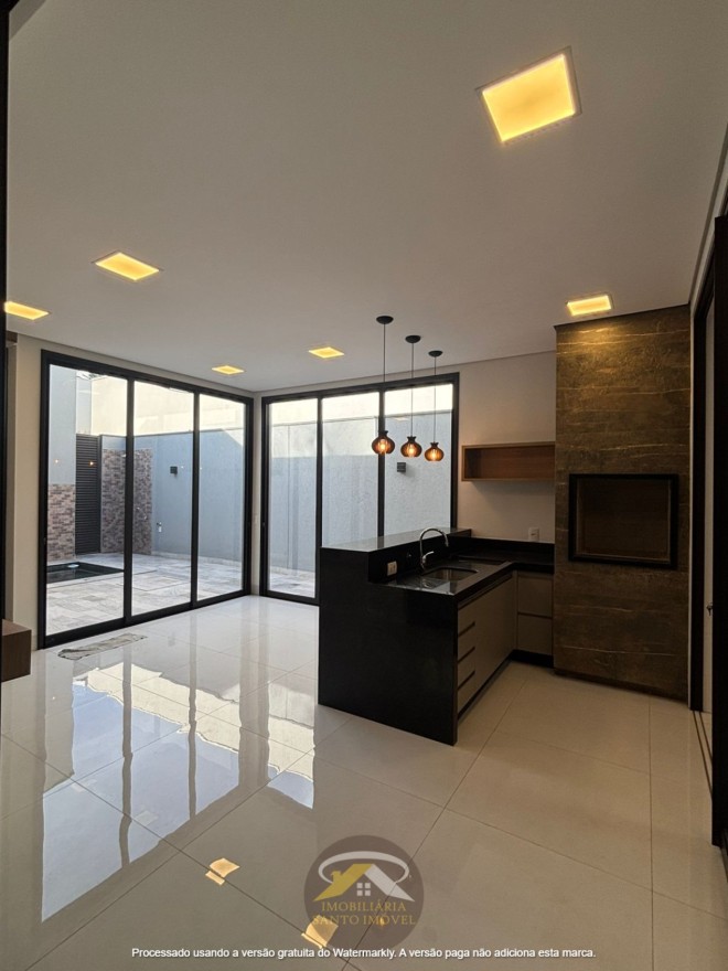 VENDE-SE CASA NOVA NO CONDOMÍNIO DAMHA 2