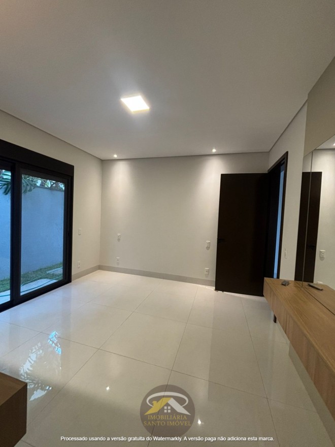 VENDE-SE CASA NOVA NO CONDOMÍNIO DAMHA 2