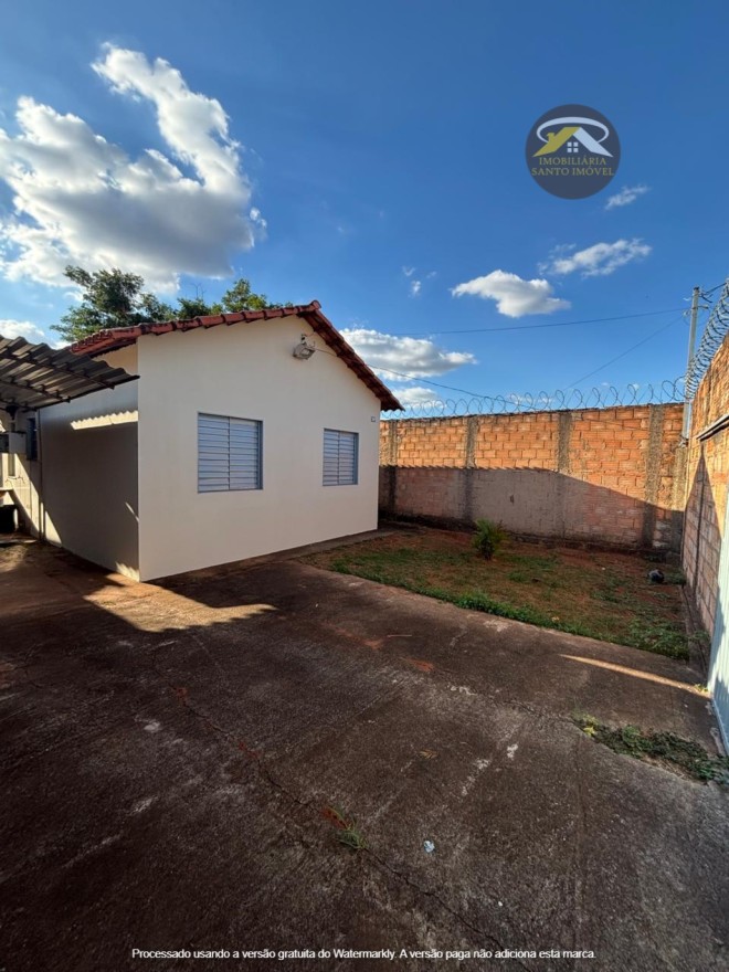VENDE-SE ÓTIMA CASA NO BAIRRO ANATÊ