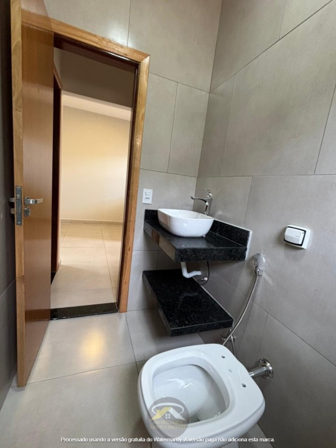 CASA COM FINO ACABAMENTO DISPONÍVEL PARA VENDA NO BAIRRO JD ESPANHA