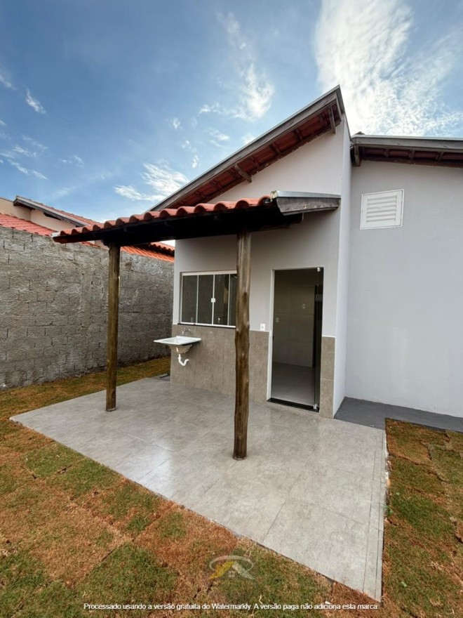 CASA COM FINO ACABAMENTO DISPONÍVEL PARA VENDA NO BAIRRO JD ESPANHA