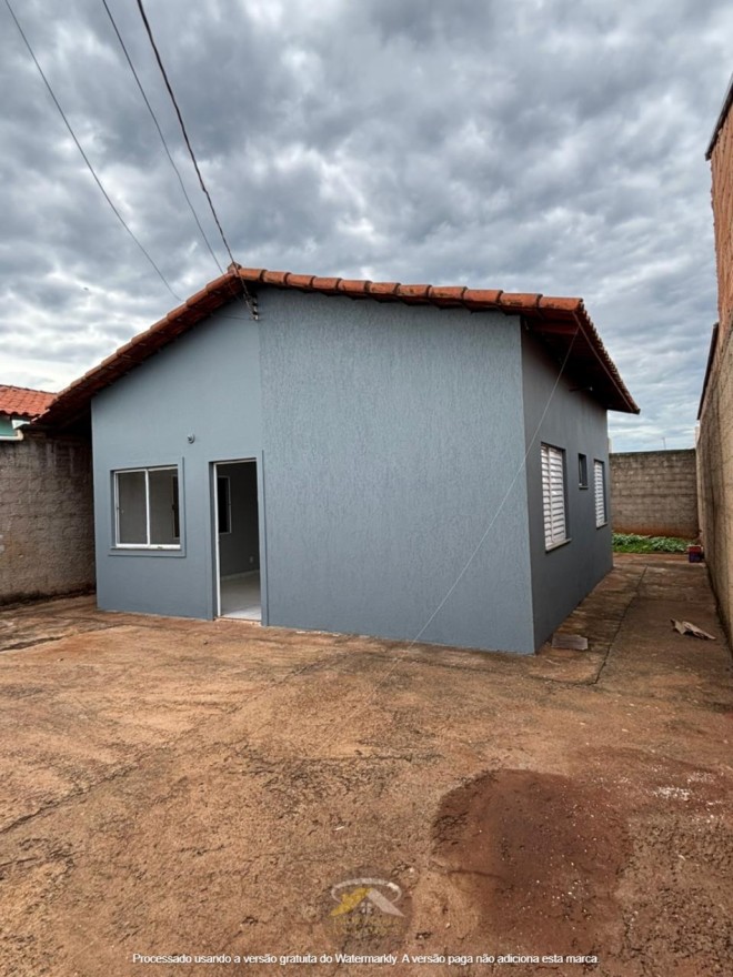 CASA BEM CONSERVADA DISPONÍVEL PARA VENDA NO BAIRRO COLIBRI