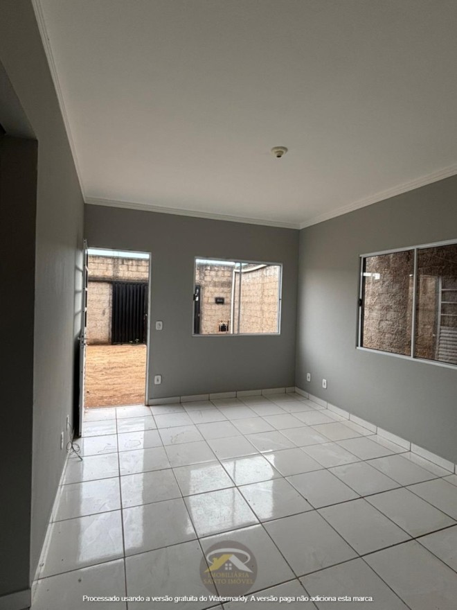 CASA BEM CONSERVADA DISPONÍVEL PARA VENDA NO BAIRRO COLIBRI