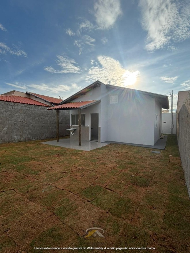 CASA COM FINO ACABAMENTO DISPONÍVEL PARA VENDA NO BAIRRO JD ESPANHA